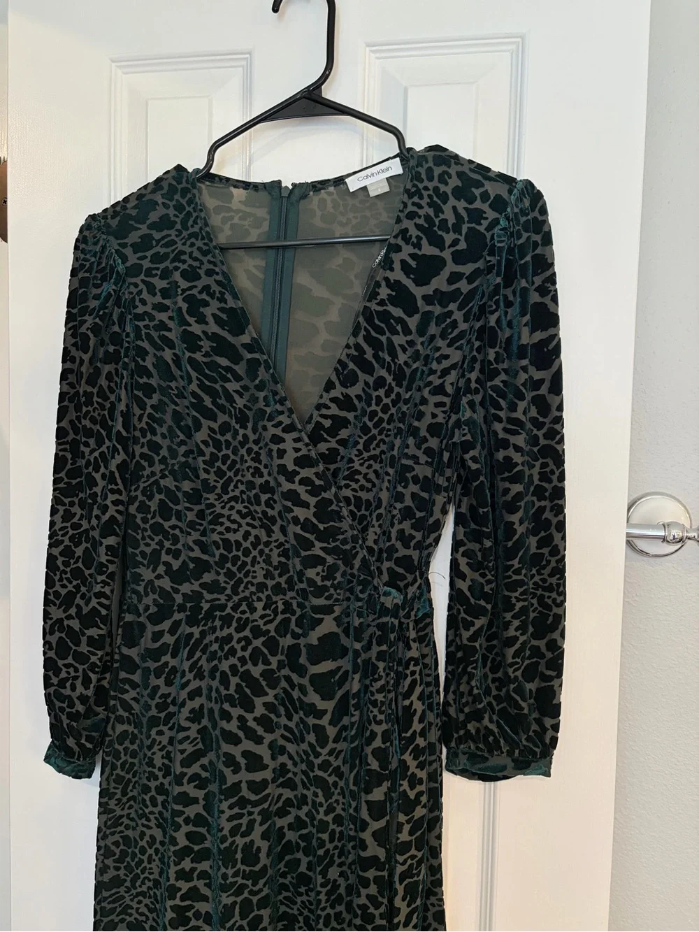 Calvin Klein Burnout Velvet Leopard Wrap Dress Green Size 8